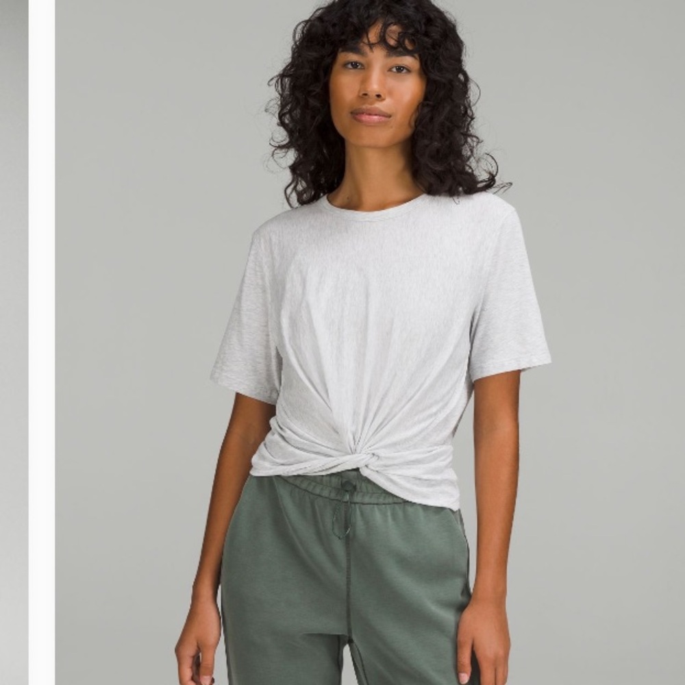 Lululemon crescent T shirt
